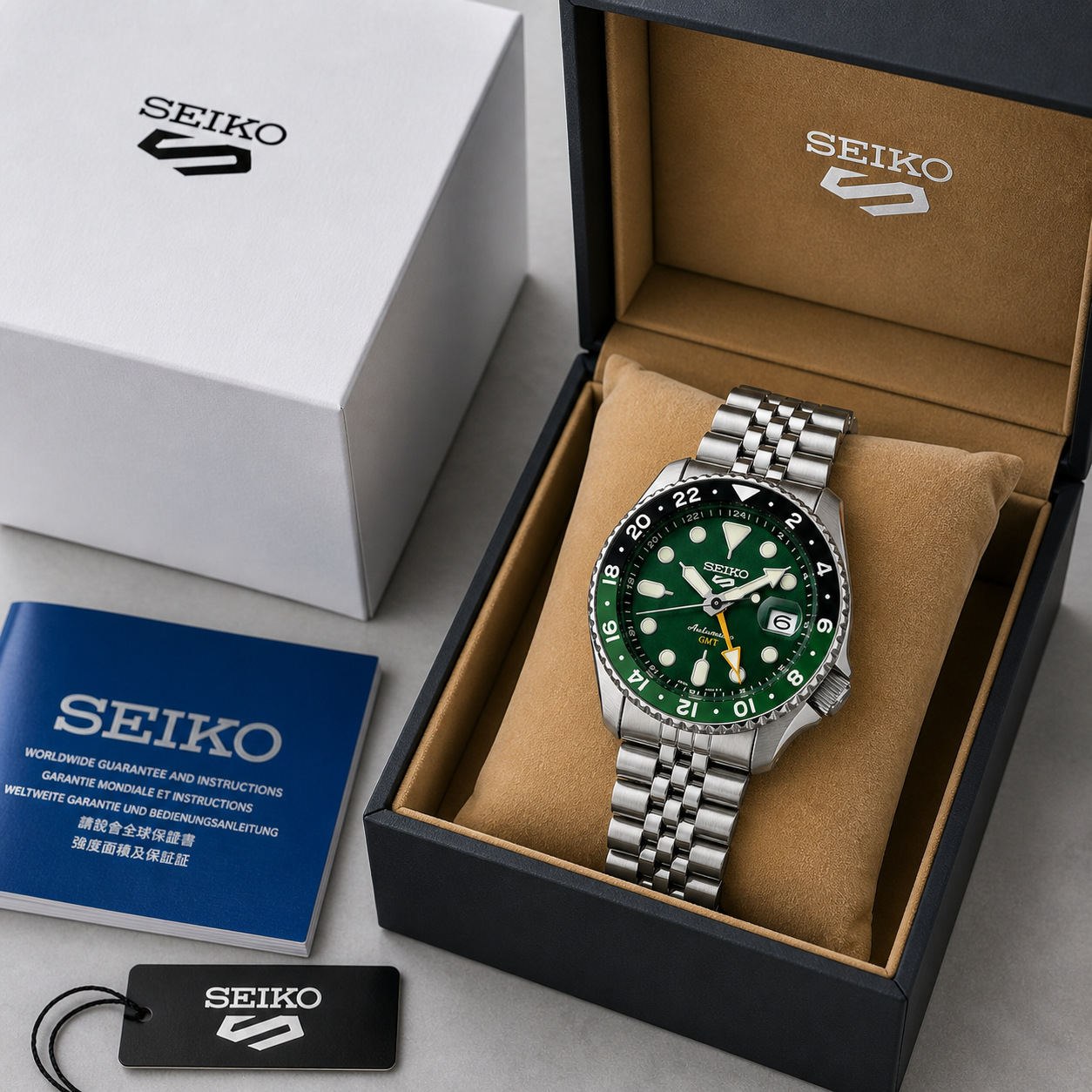 Seiko 5 GMT Automatic Stainless Steel Green Dial Jubilee Watch (Green Black Bezel)