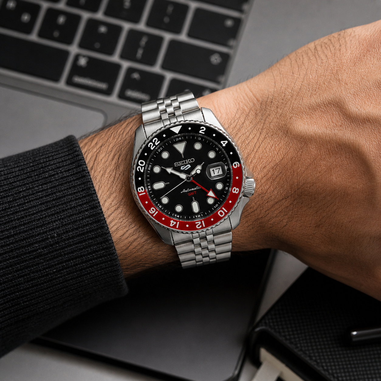Seiko 5 GMT Automatic Stainless Steel Black Dial Jubilee Watch